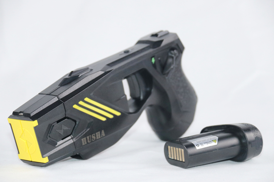 Lampu senter tahan lama HUSHA Pistol stun untuk penggunaan polisi dengan tahan air