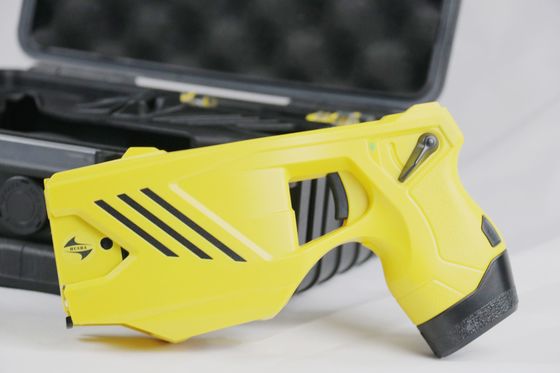 Stun Gun Dual Cartridge HUSHA TX200P dengan Tahan Air IP57 dan Tegangan Output 55±5KV untuk Penegak Hukum